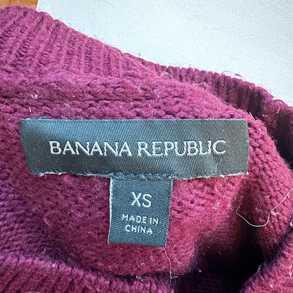 Banana Republic Rich Burgundy Crew Neck Sweater - Picture 4 of 4